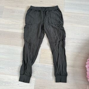 TNA women’s  Cargo Jogger Pants - Dark Olive